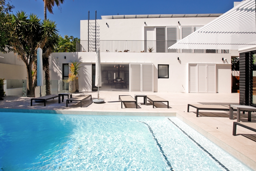 To Let 4 Bedroom Property for Rent in Fresnaye Western Cape